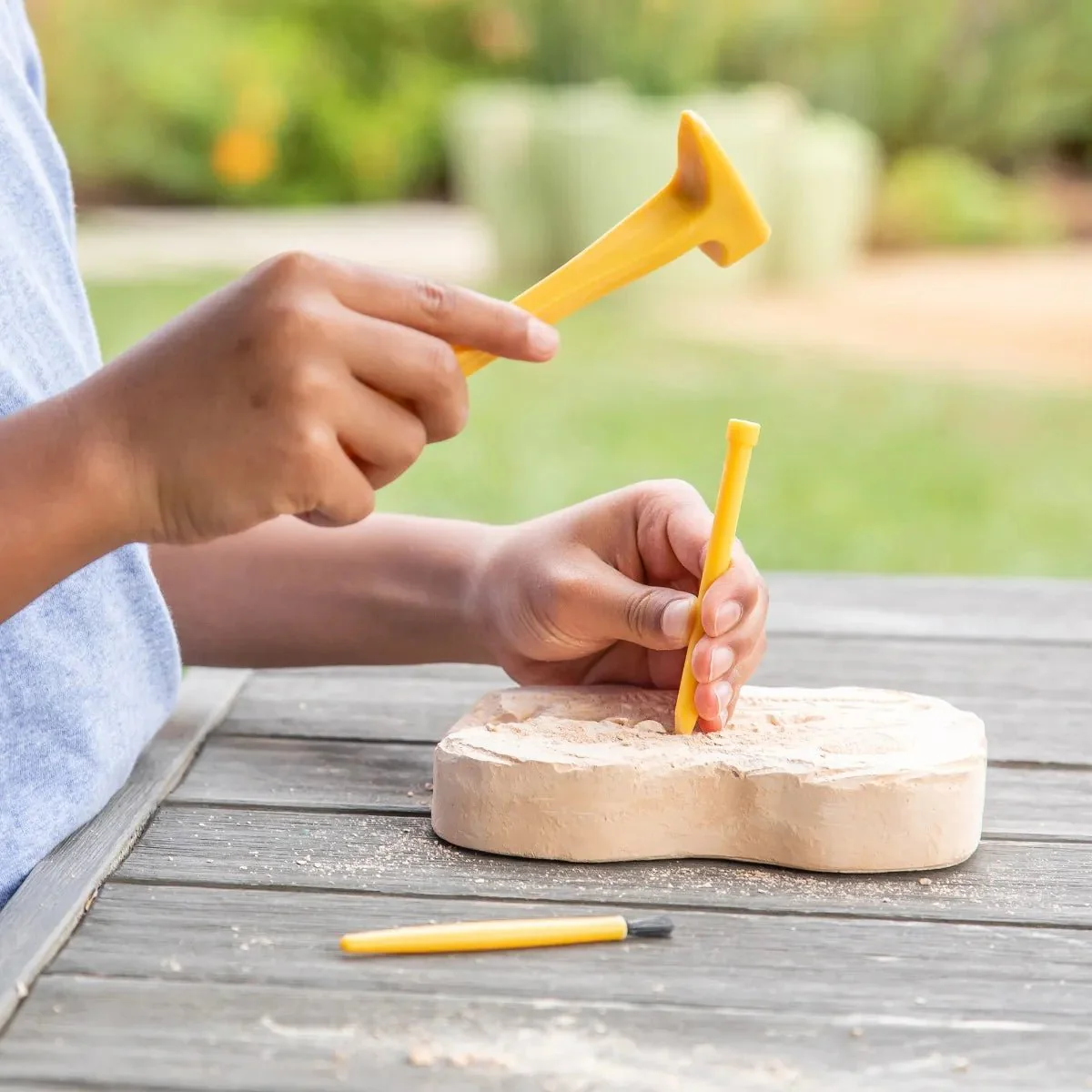 GeoSafari® Fossil Excavation Kit - Image 6