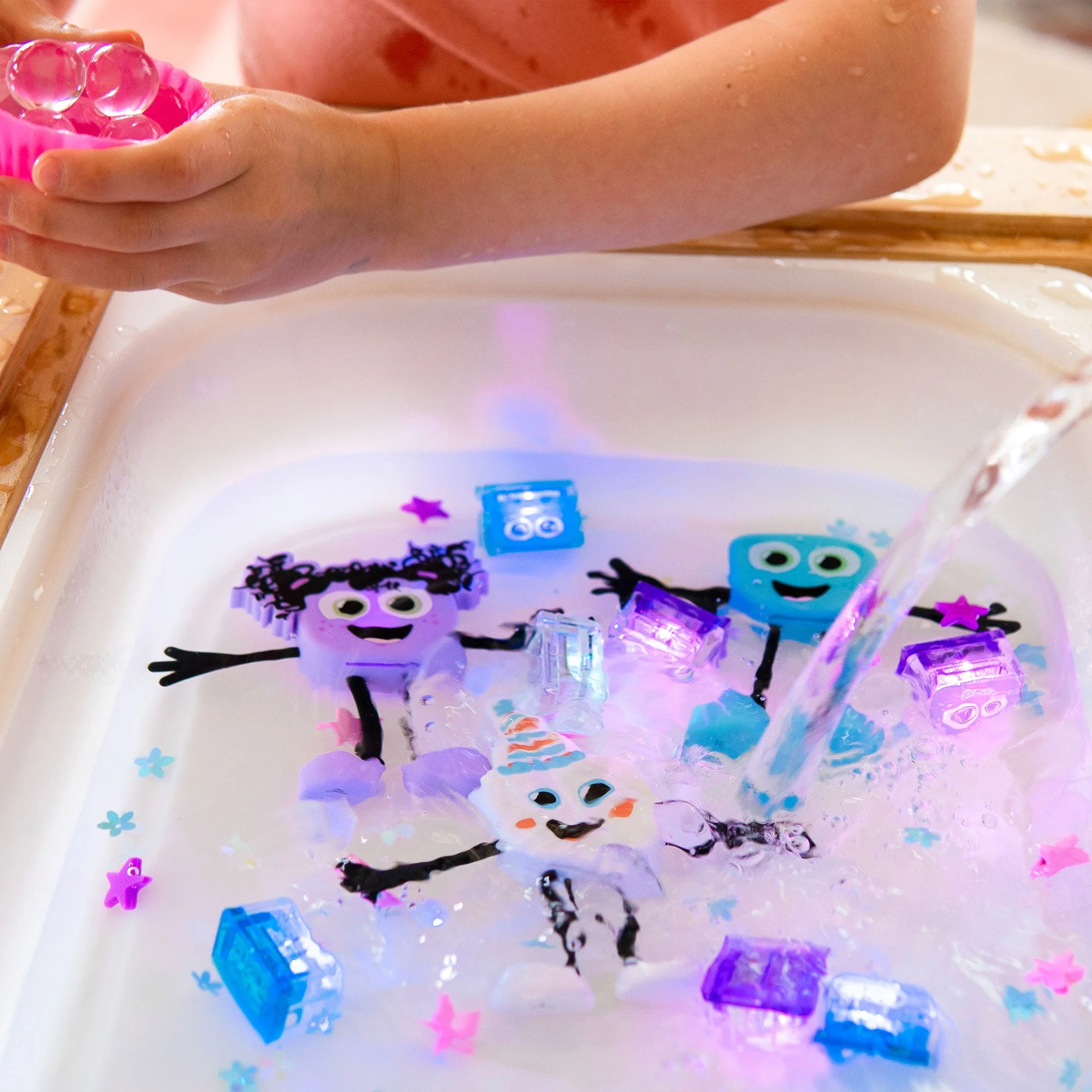 Glo Pals - Light Up Cubes 4pk - Lumi - Purple - Image 2
