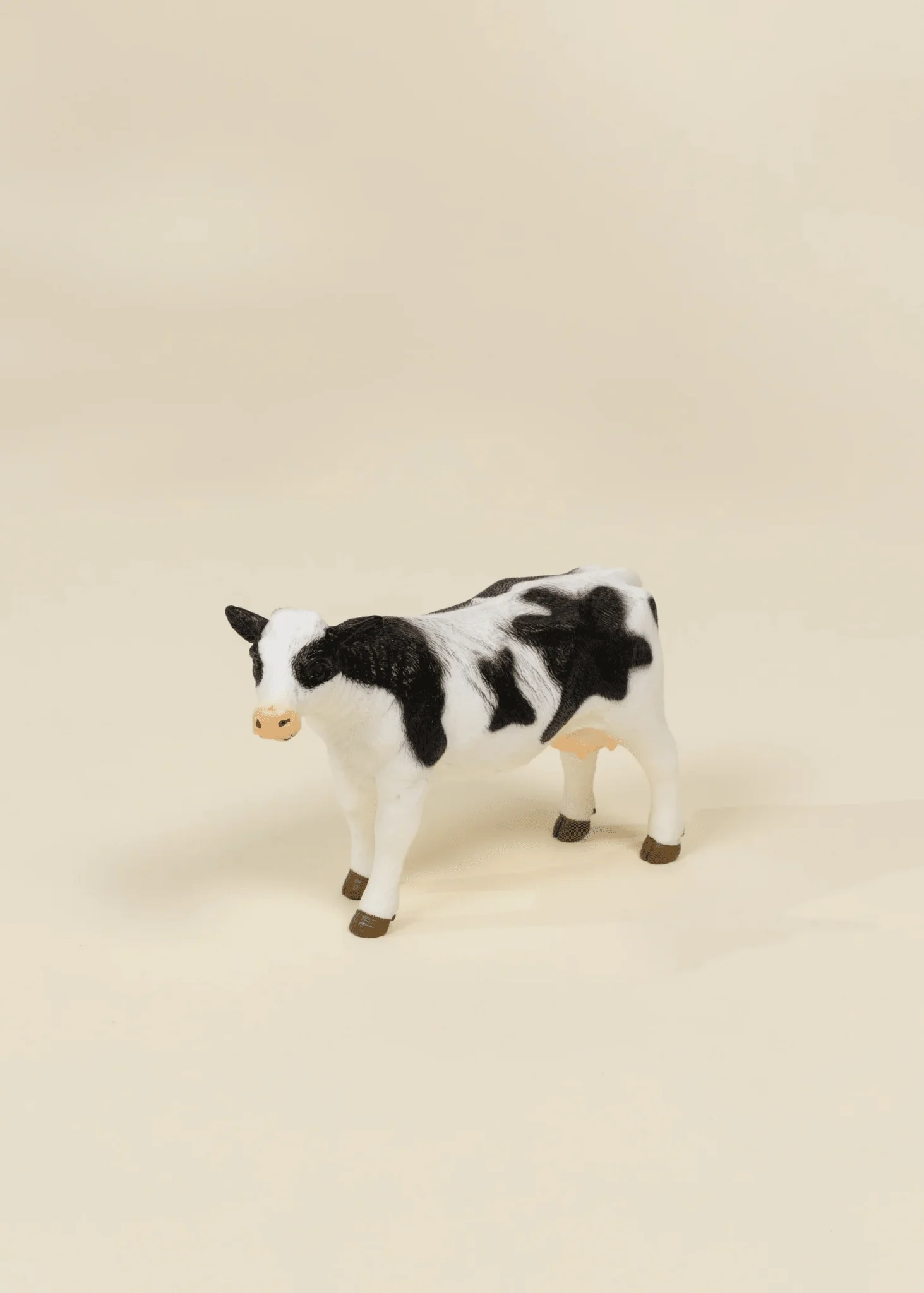 Large Farm Animal Play Figurine – Cow