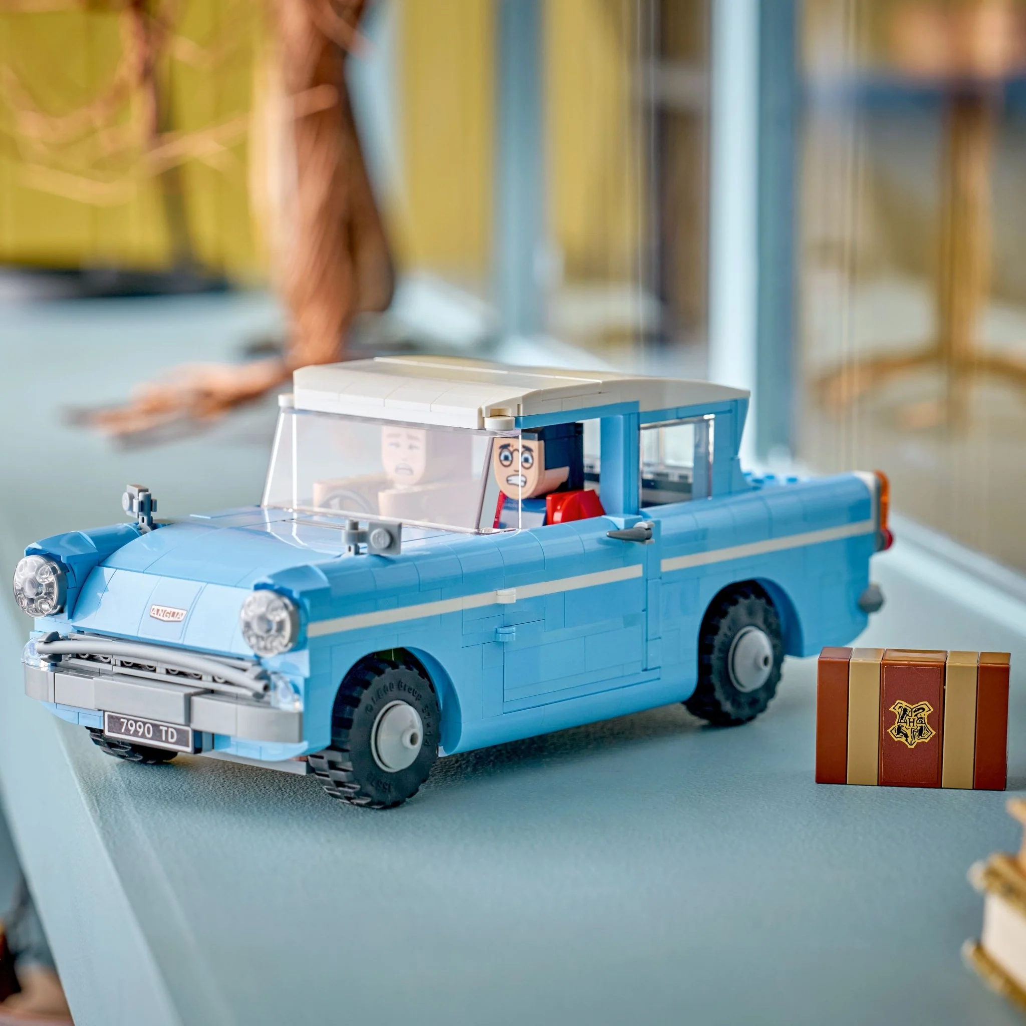 LEGO Enchanted Flying Ford Anglia 76470 - Image 4