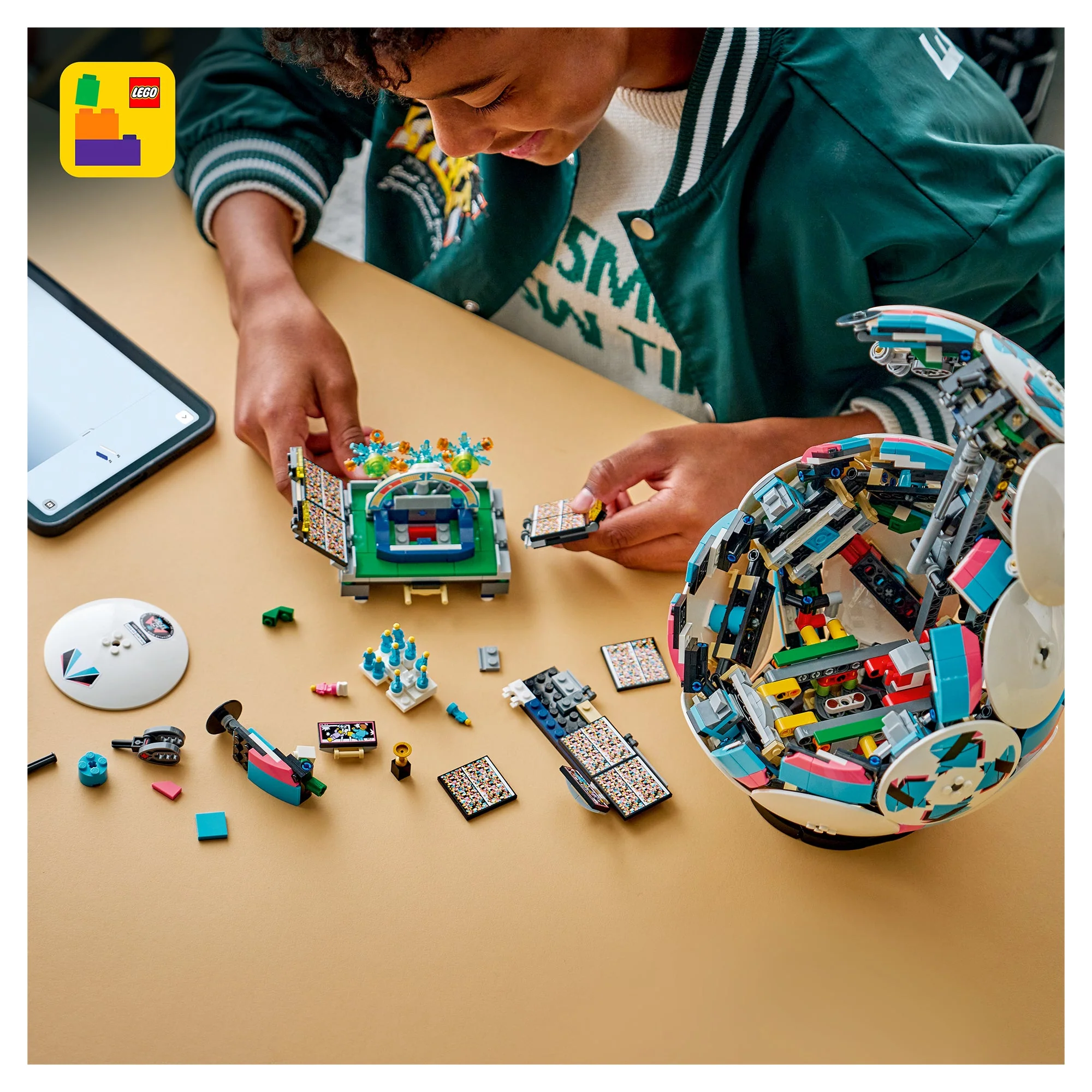 LEGO Editions Soccer Ball Kids Building Toy 43019 - Image 7
