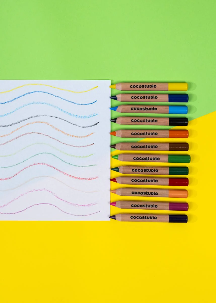 Set of 12 Artist Colored Pencils - Image 3