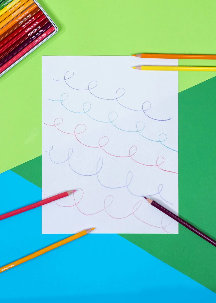 Set of 24 Artist Colored Pencils - Image 3