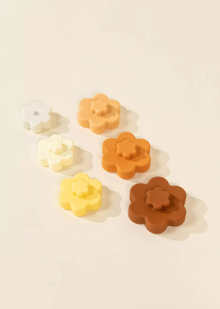 Set of 6 Silicone Stackable Flowers - Image 14