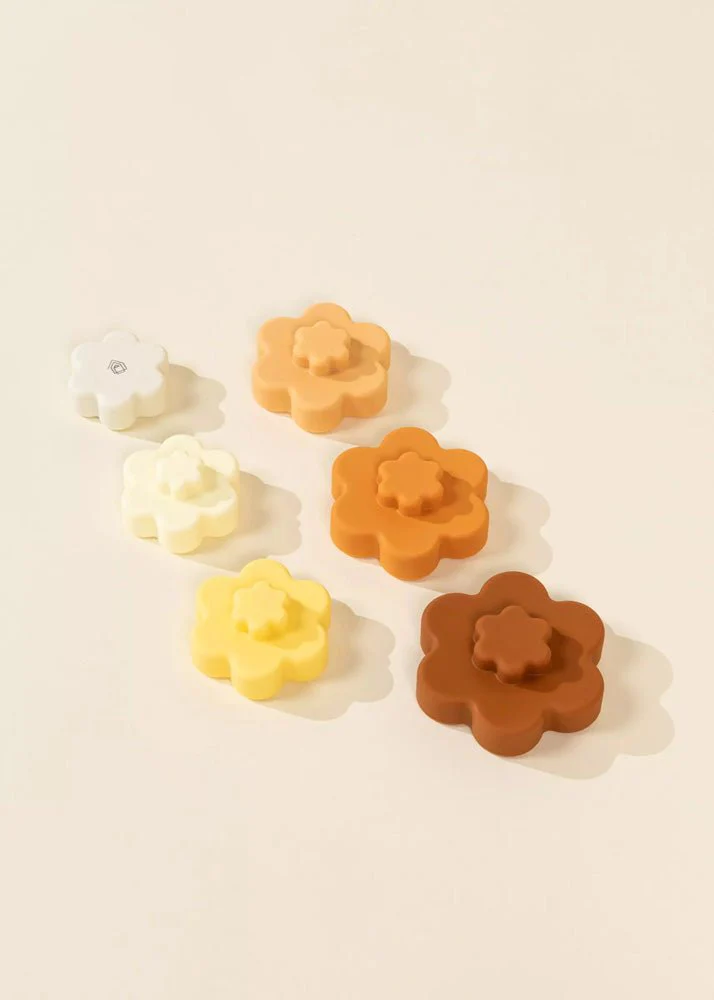 Set of 6 Silicone Stackable Flowers - Image 6