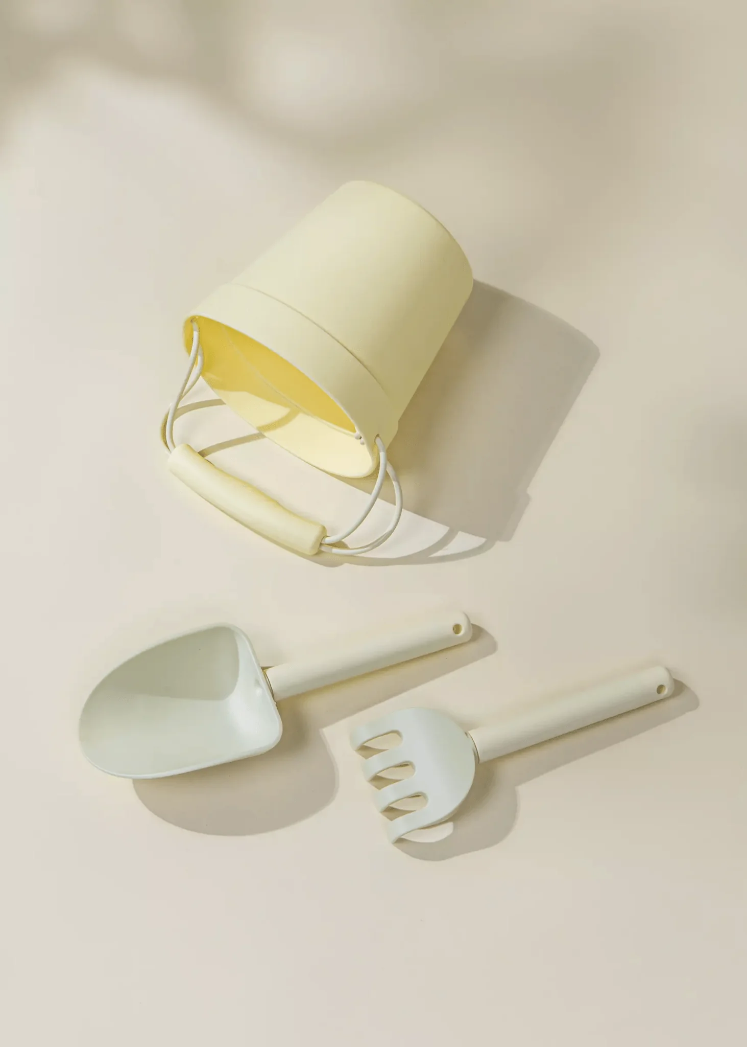 Coco Village Silicone Beach Bucket & Accessories (3 pcs) - Image 3