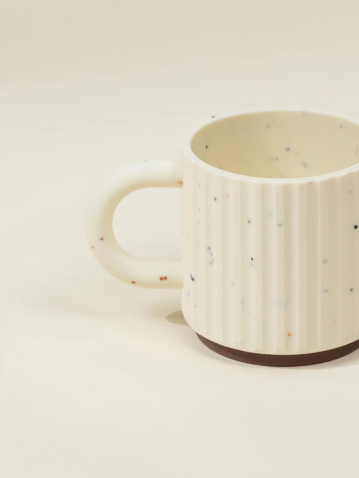 Silicone Toddler Drinking Cup Handle–Pottery Coll - Image 4